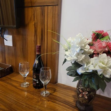 Hotel Kasauli View Cafe Restaurant Open Terrace Mountain View 외부 사진