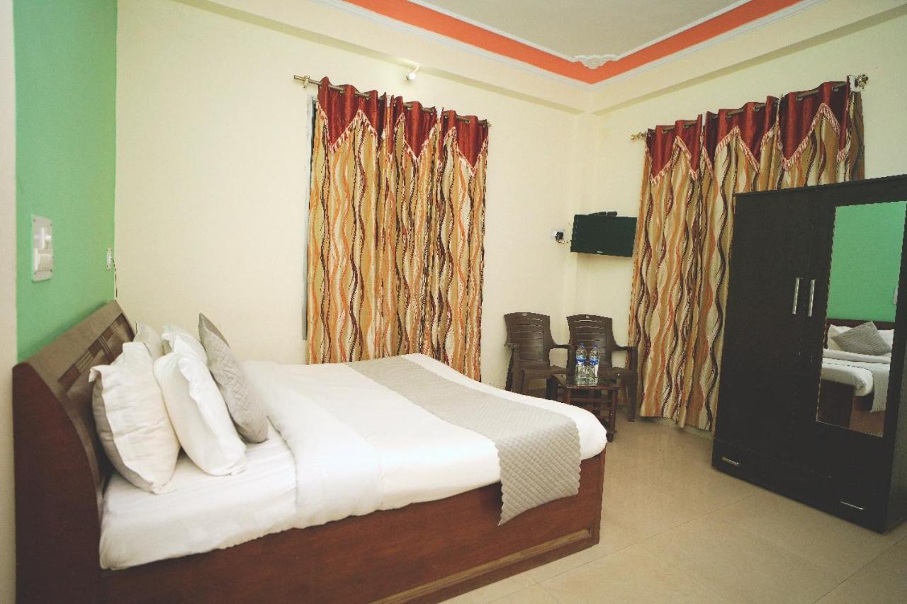 Hotel Kasauli View Cafe Restaurant Open Terrace Mountain View 외부 사진