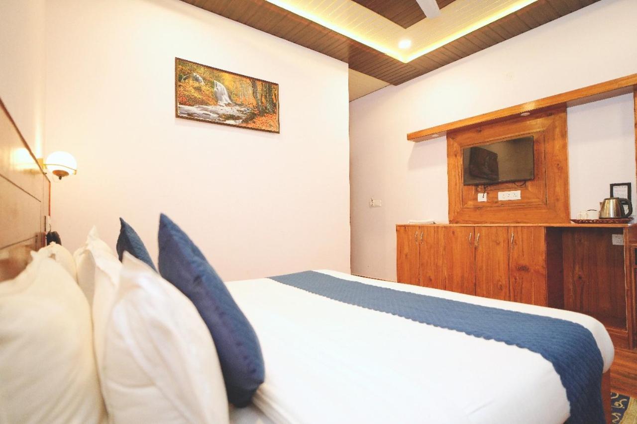 Hotel Kasauli View Cafe Restaurant Open Terrace Mountain View 외부 사진
