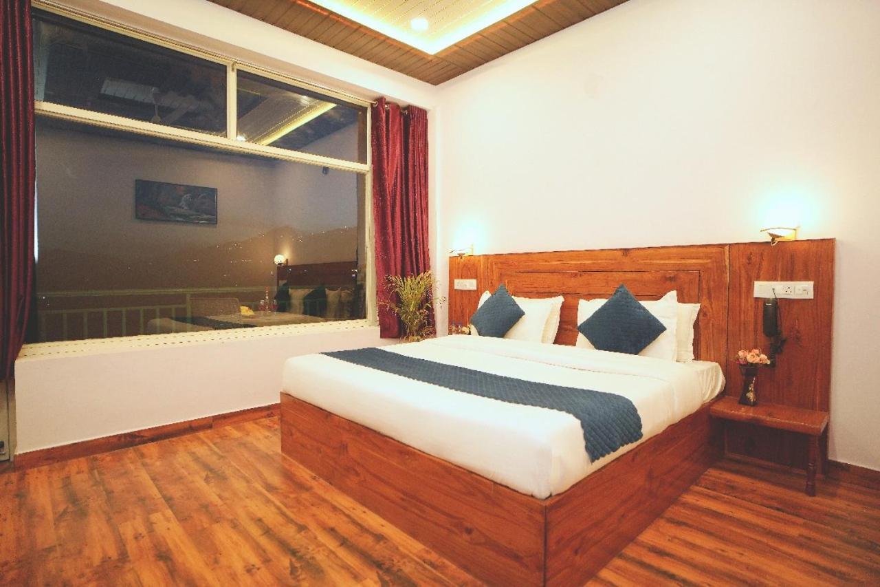 Hotel Kasauli View Cafe Restaurant Open Terrace Mountain View 외부 사진